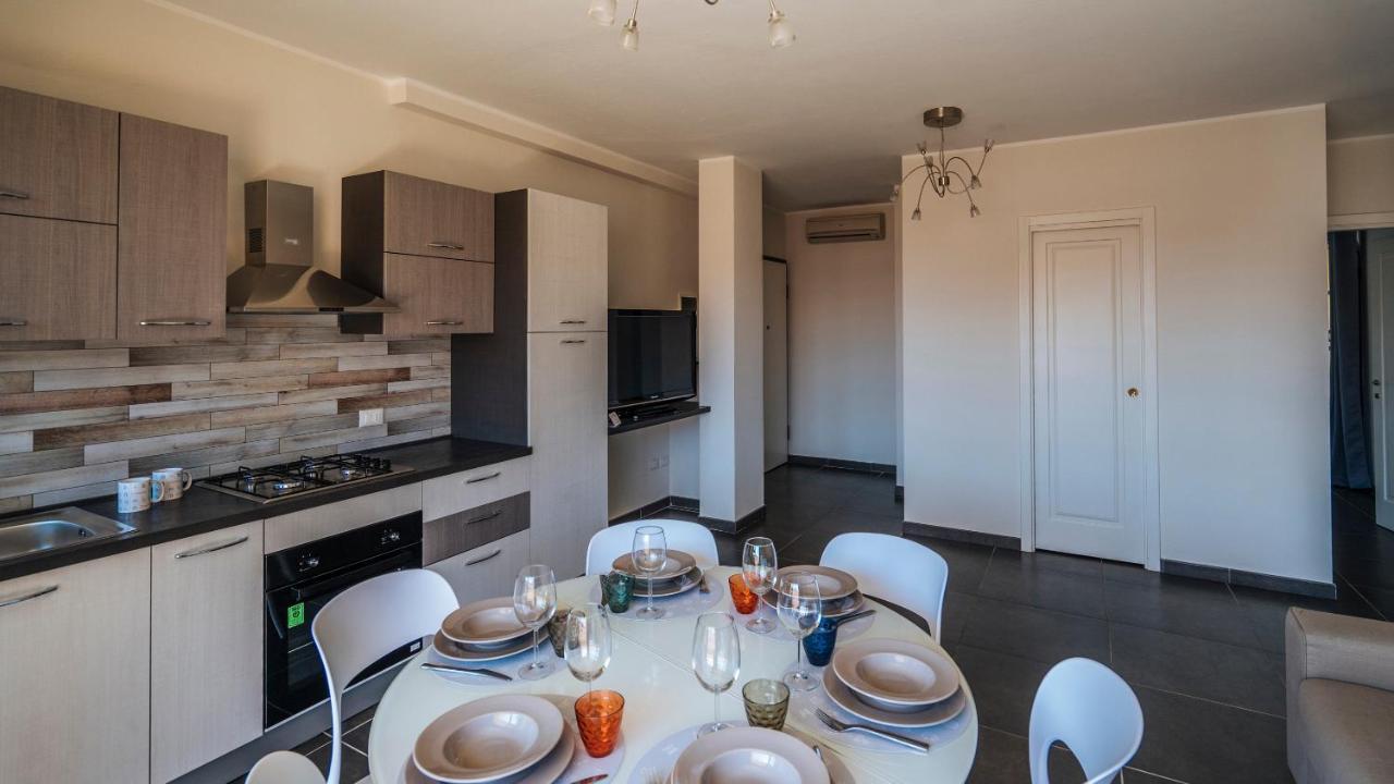 Dei Mille 31 B Apartment Albenga Bagian luar foto