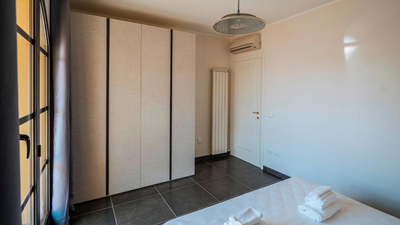Dei Mille 31 B Apartment Albenga Bagian luar foto