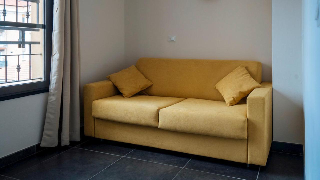 Dei Mille 31 B Apartment Albenga Bagian luar foto