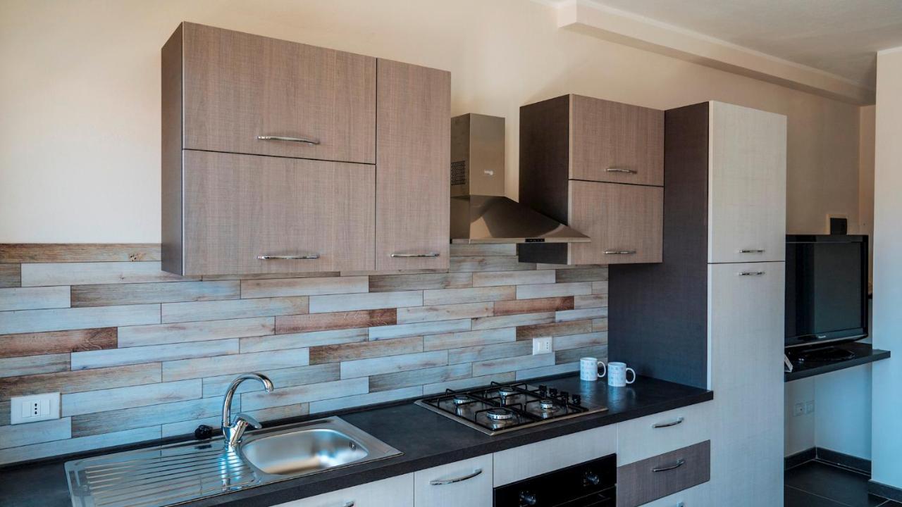 Dei Mille 31 B Apartment Albenga Bagian luar foto