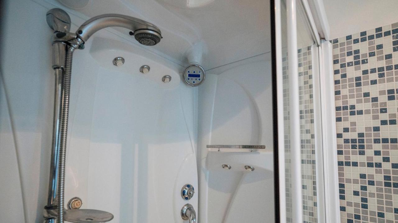 Dei Mille 31 B Apartment Albenga Bagian luar foto