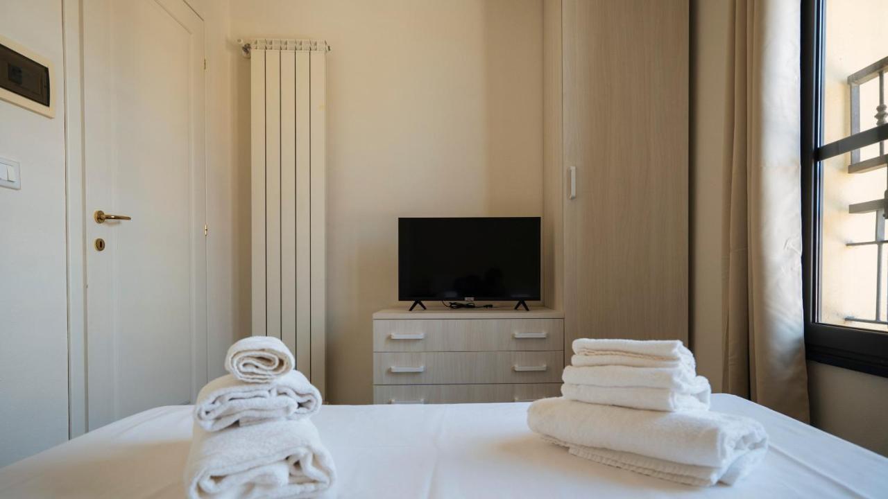 Dei Mille 31 B Apartment Albenga Bagian luar foto