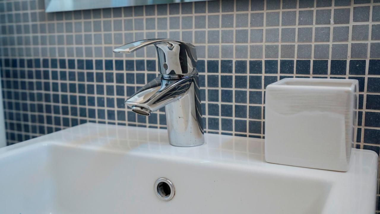 Dei Mille 31 B Apartment Albenga Bagian luar foto