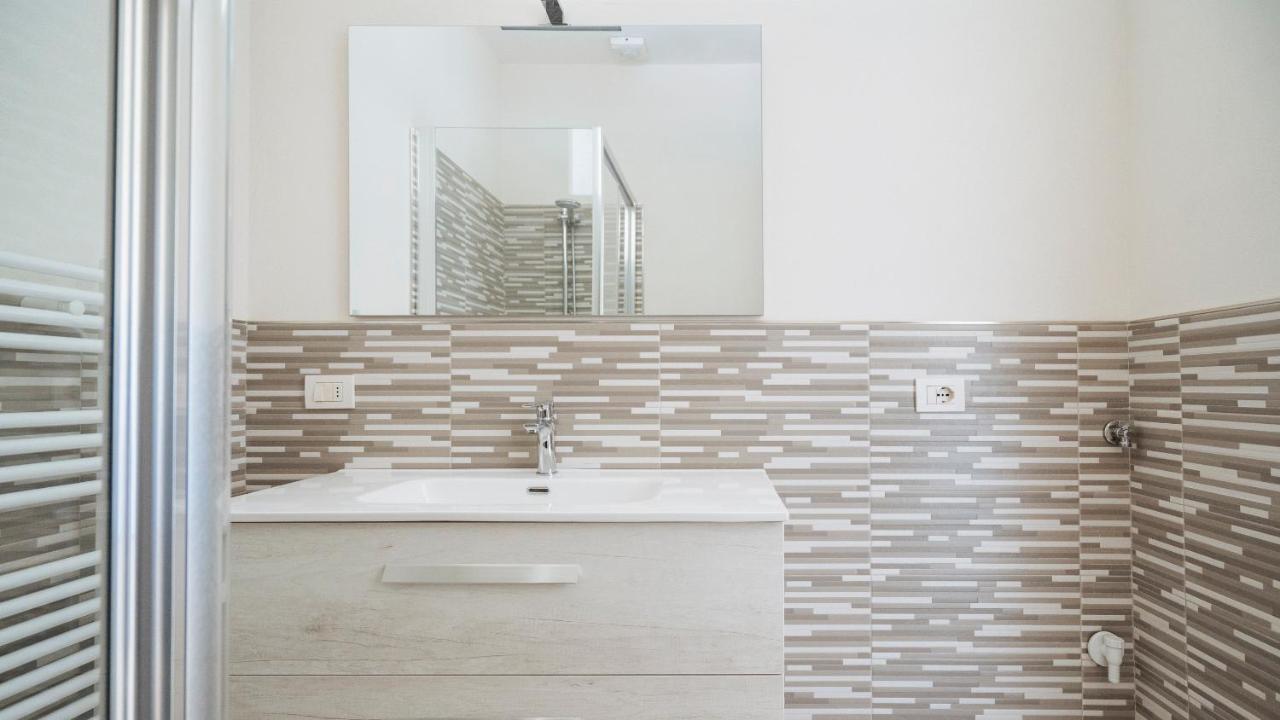 Dei Mille 31 B Apartment Albenga Bagian luar foto