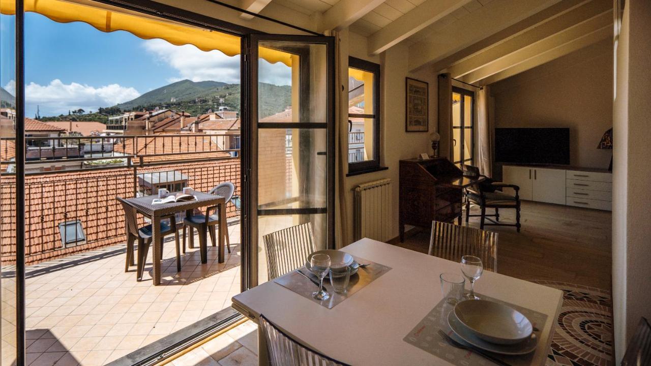 Dei Mille 31 B Apartment Albenga Bagian luar foto
