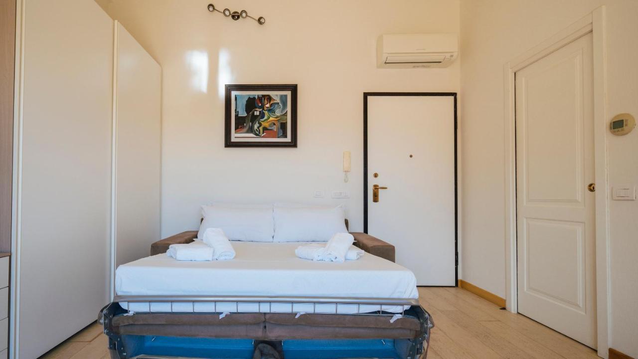 Dei Mille 31 B Apartment Albenga Bagian luar foto